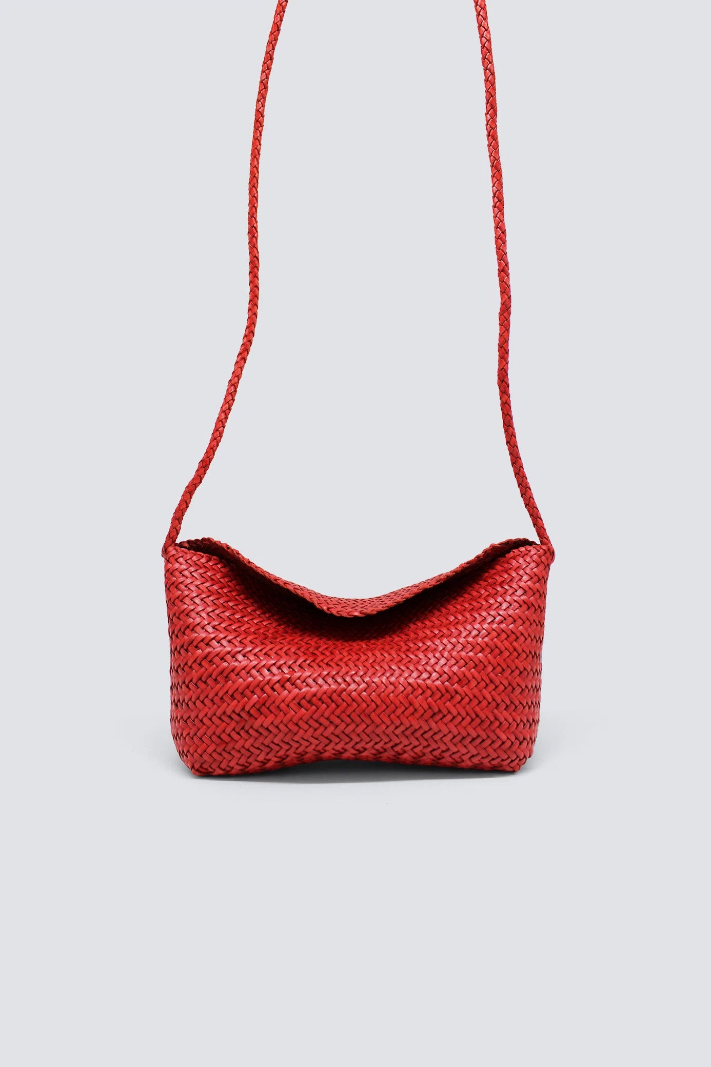 dragon-diffusion-woven-leather