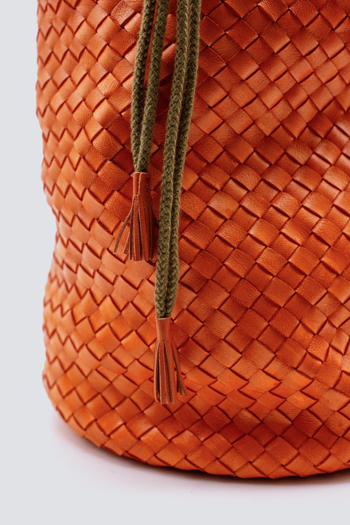 Dragon Diffusion woven leather bag handmade - Jackie Bucket Lining Orange