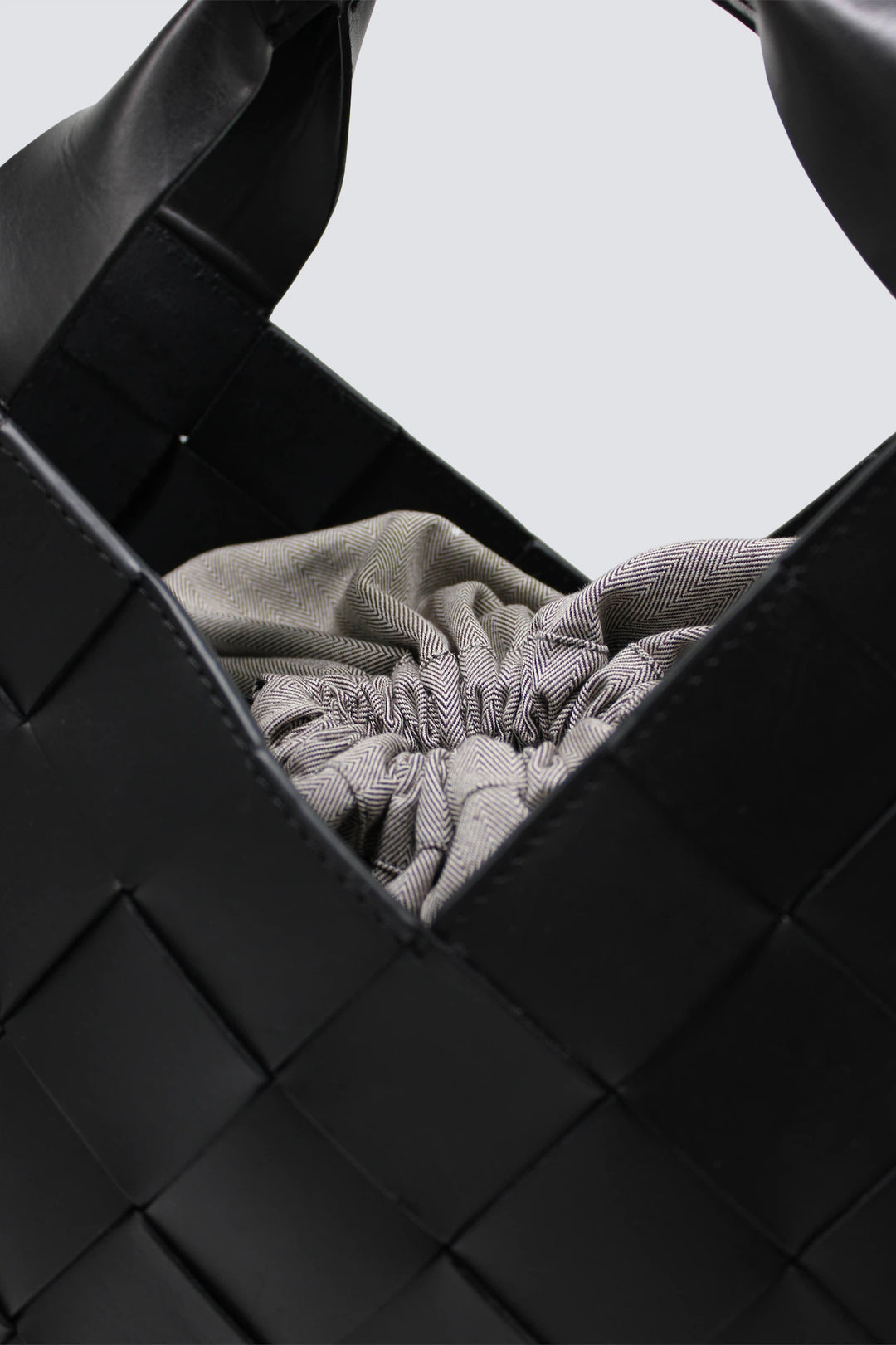 Dragon Diffusion - Botteghe Black - Woven Leather Bag Handmade