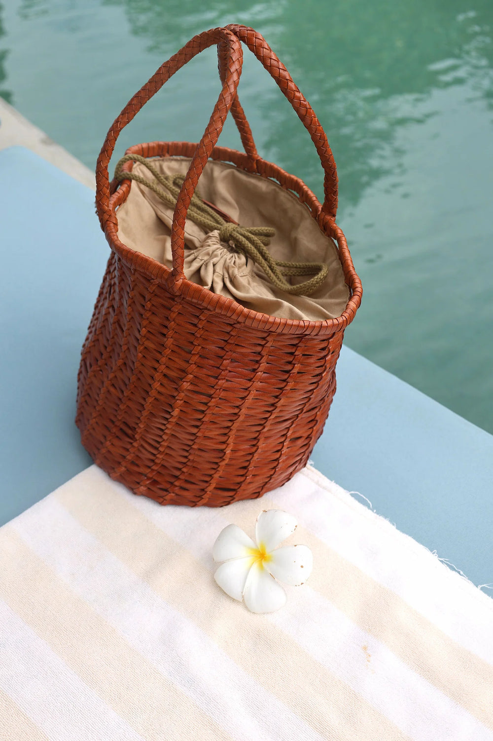 Dragon Diffusion - Woven Leather Bag - Lina Big Bucket Tan