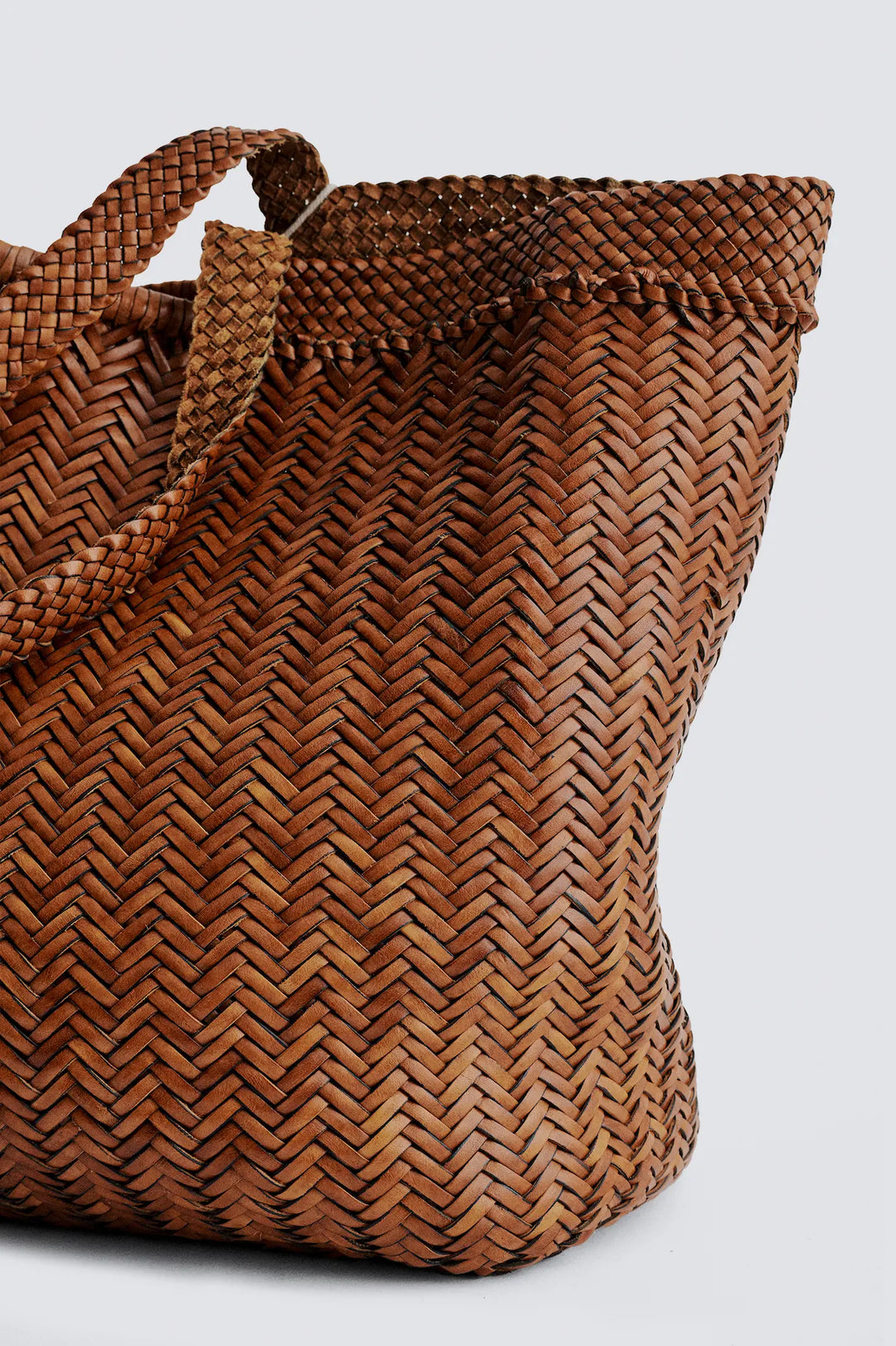 Dragon Diffusion - Oversize Tan - Woven Leather Bag Handmade