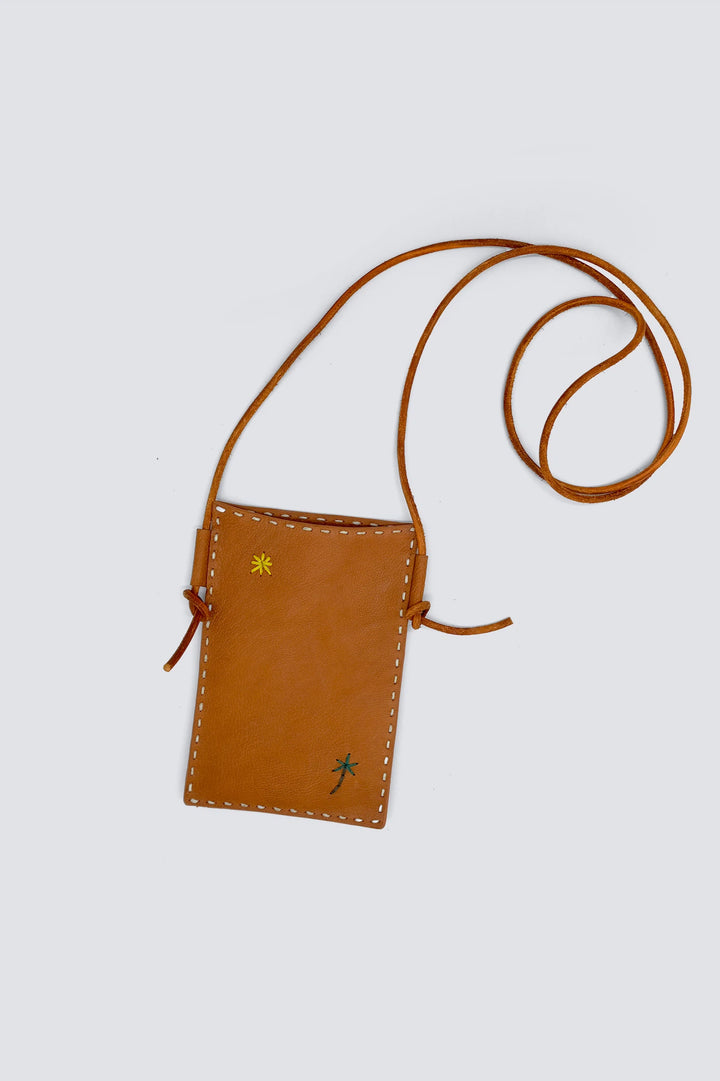 Dragon Diffusion - Woven Leather Phone Pochette - Palm Pocket Tan