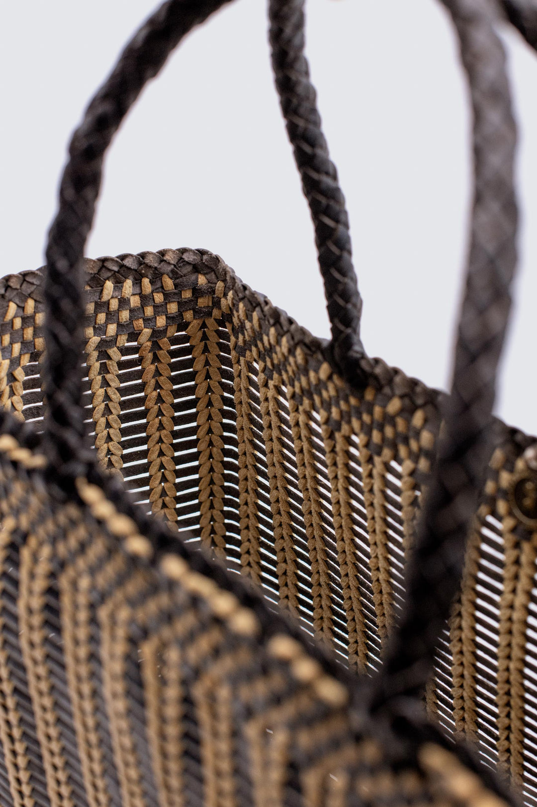 Dragon Diffusion woven leather bag handmade - Bali Big Black Paper