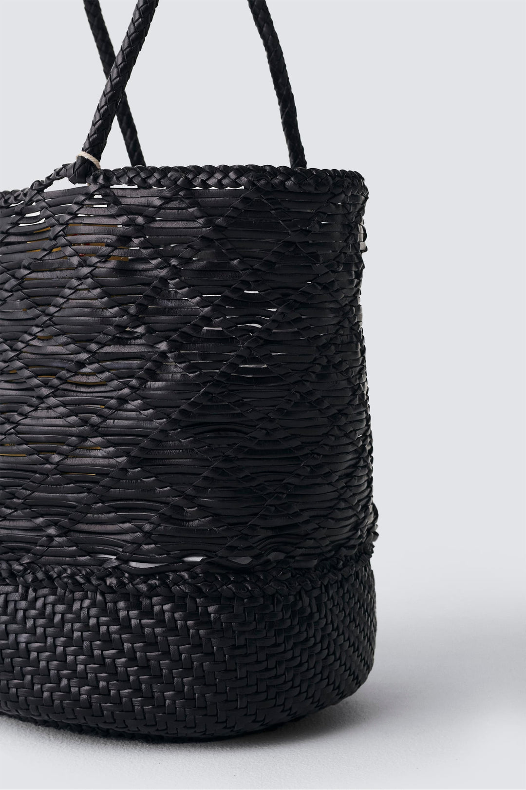 Dragon Diffusion woven leather bag handmade - Corso Bucket Black