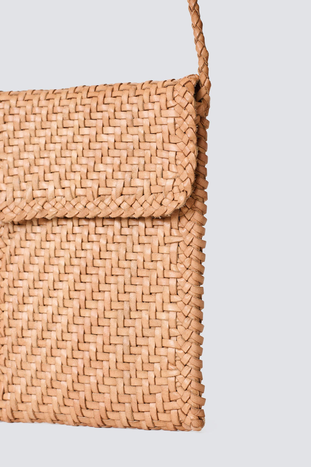 Dragon Diffusion woven leather bag handmade - Phone Crossbody Natural